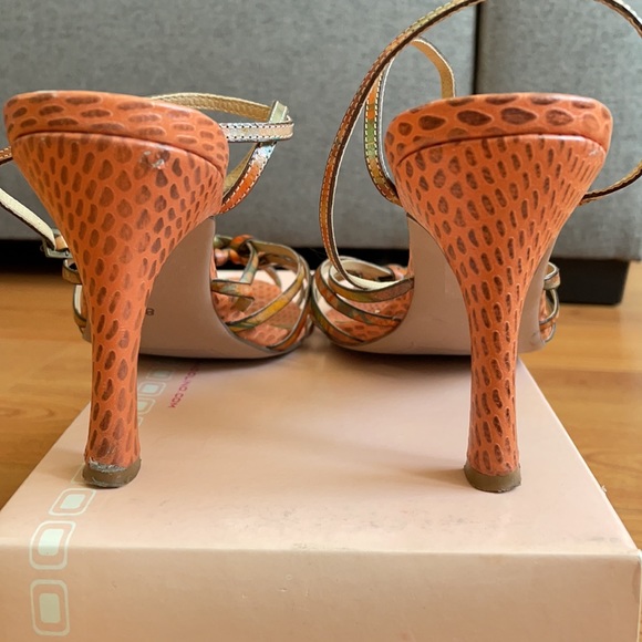 Bandolino Strappy Sandals - Picture 4 of 6